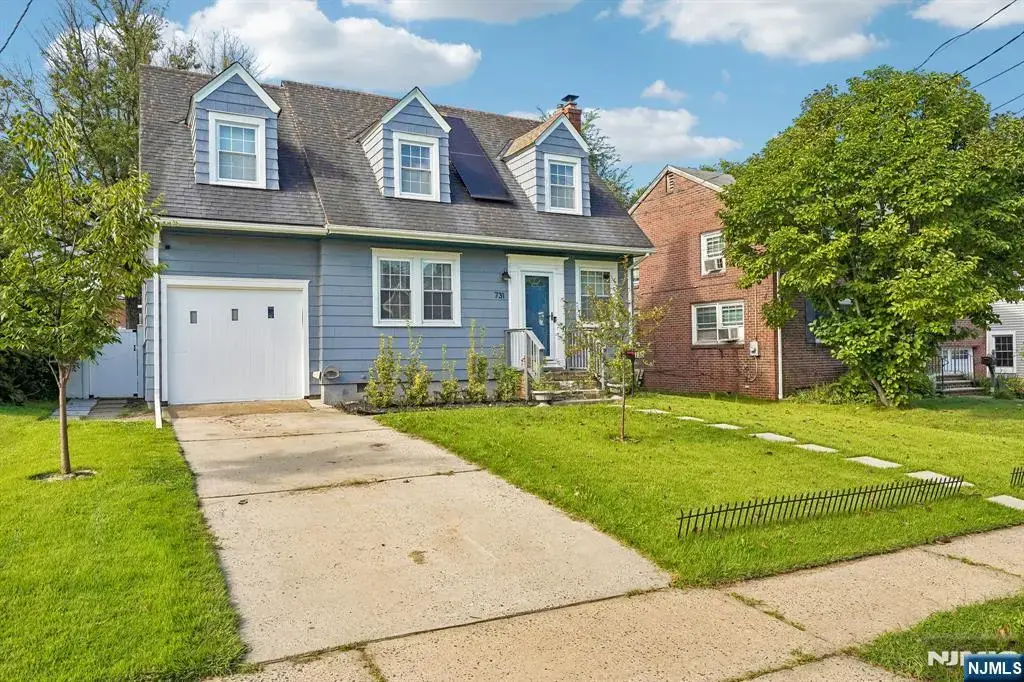 731 Mayflower Avenue, Lawrence