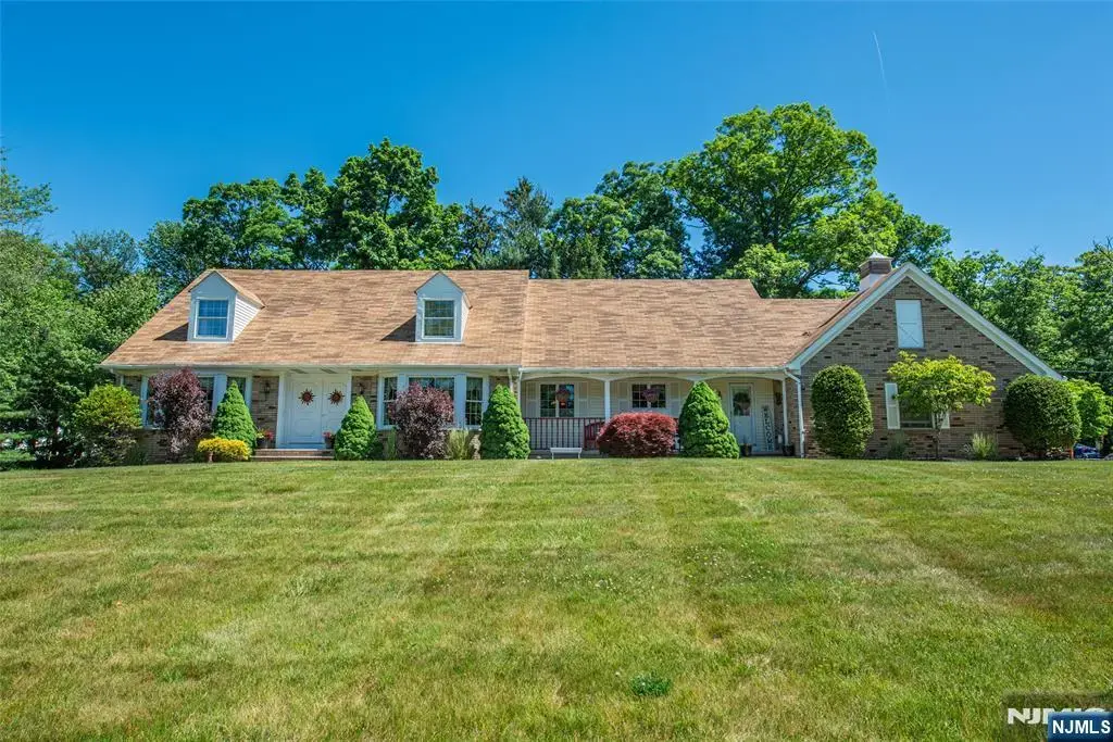 2 Baron Road, West Milford