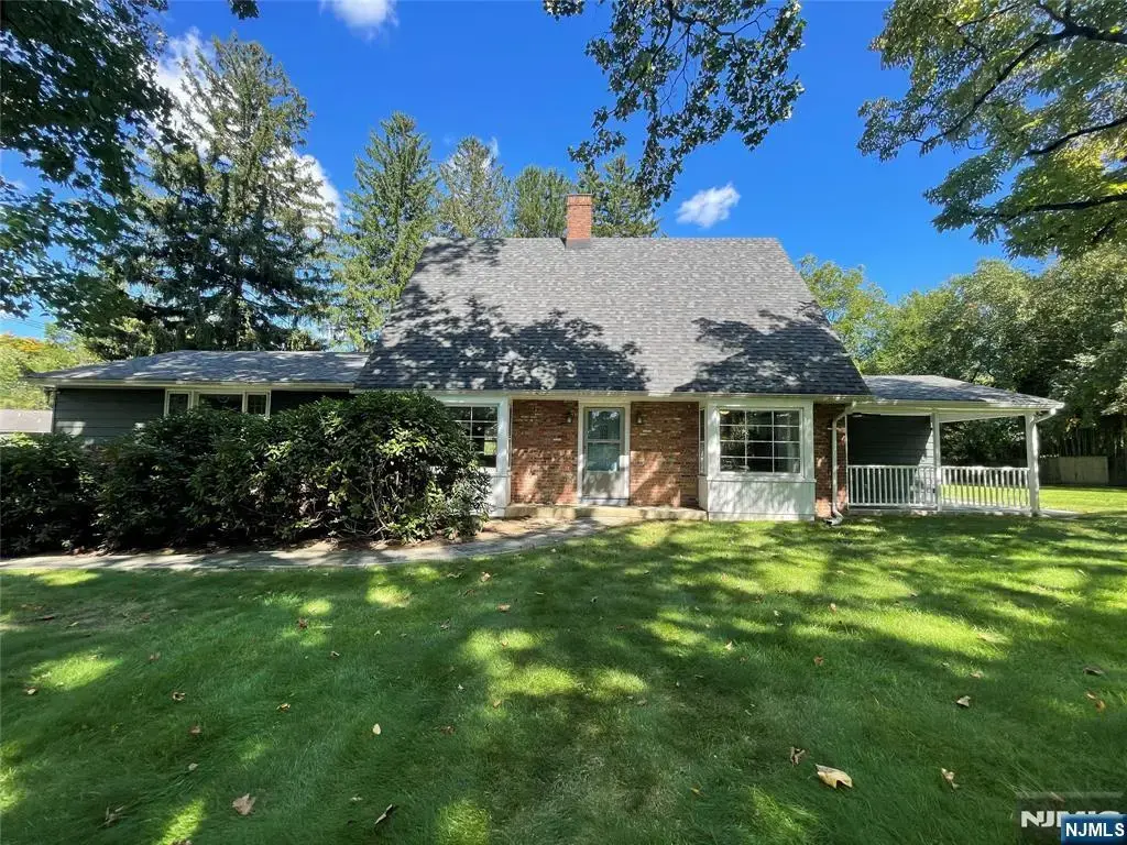 481 Piermont, Closter