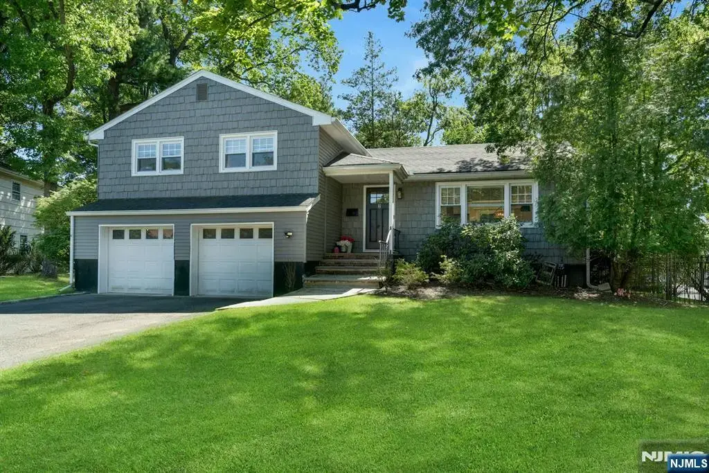 2 Tuers Place, Montclair
