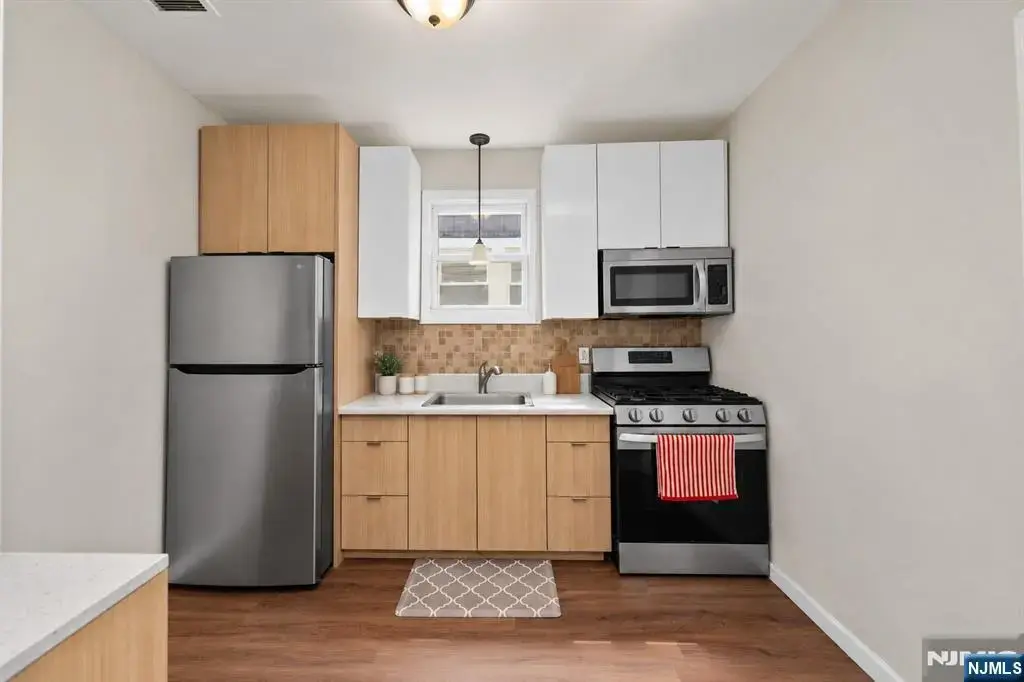 223 Devon 2, Kearny