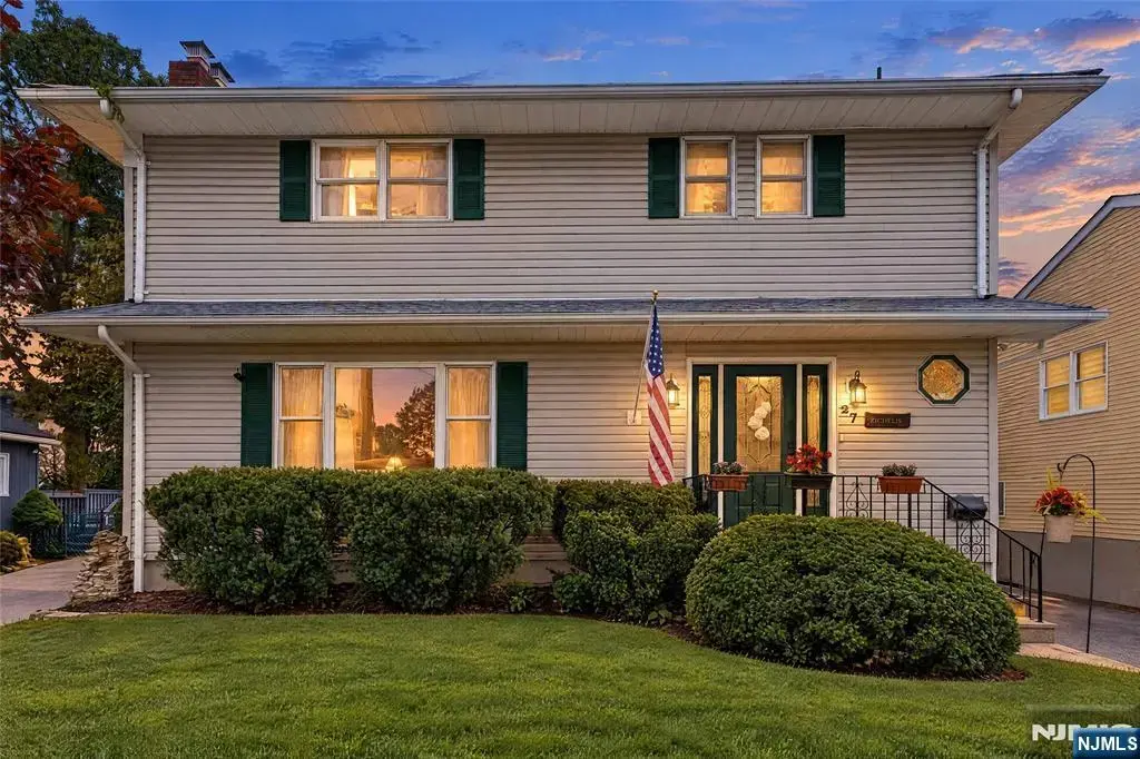 27 Strickland Avenue, Little Falls