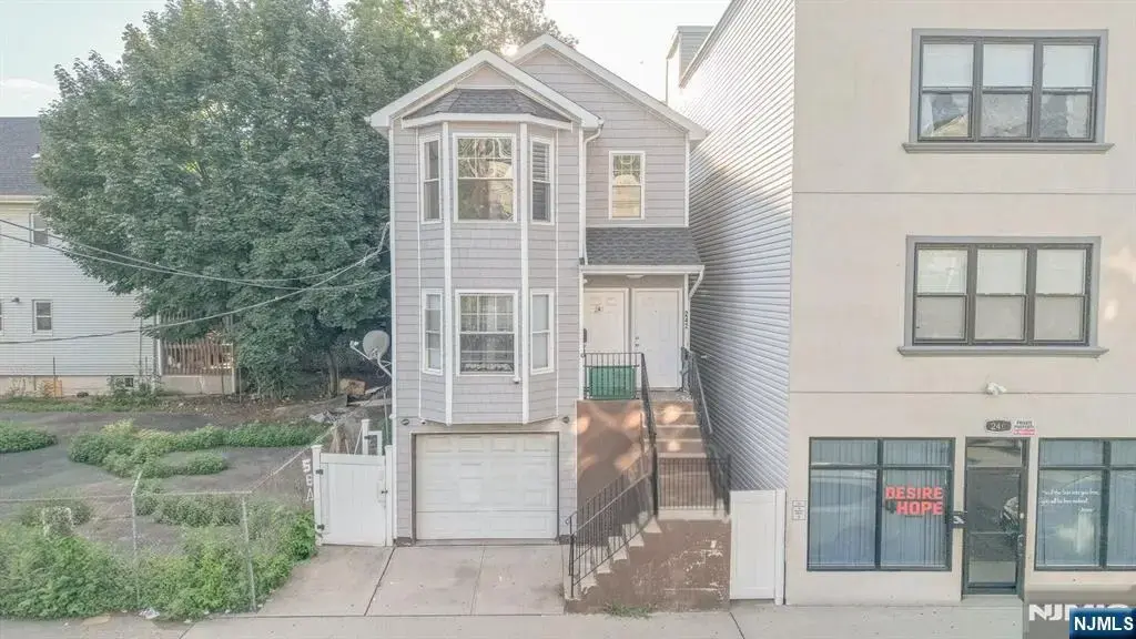 242 Rosa Parks Boulevard, Paterson