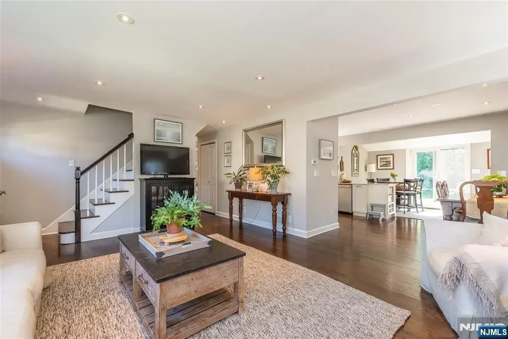 49 Meadow Lane, Bloomfield