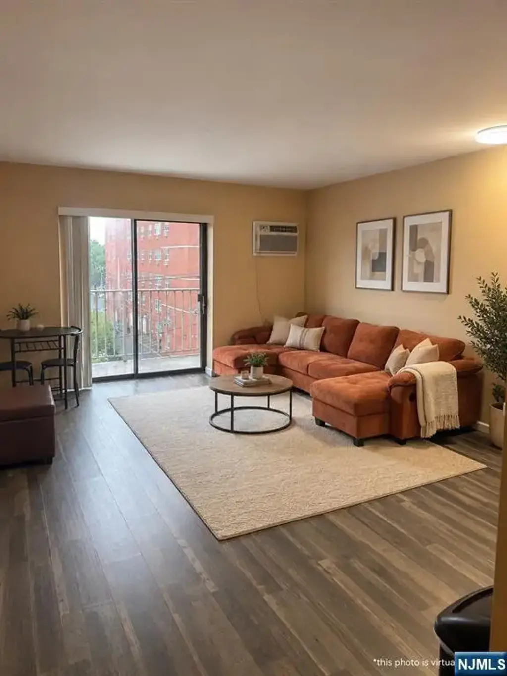 245 Anderson 4i, Hackensack