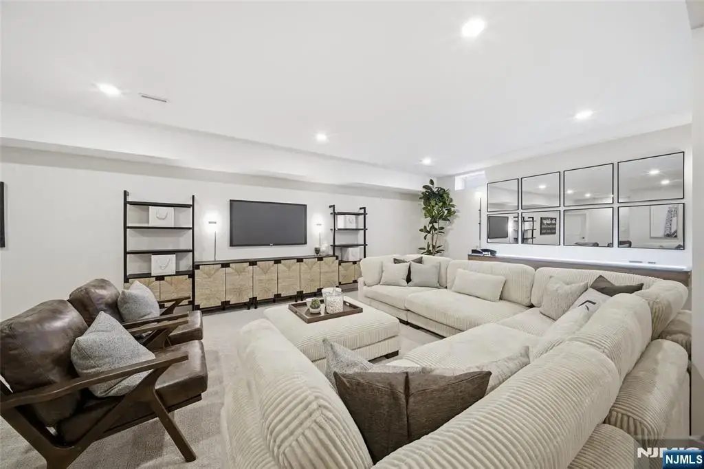 4 Pimlico Place, Oakland