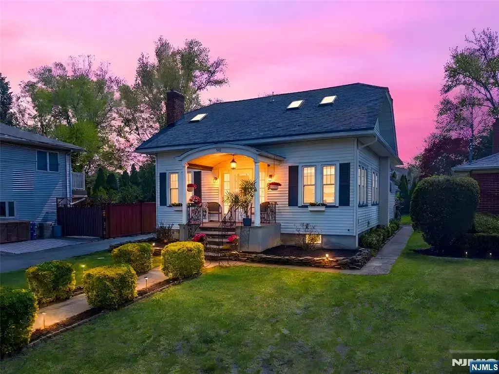 232 Webster Avenue, Lyndhurst