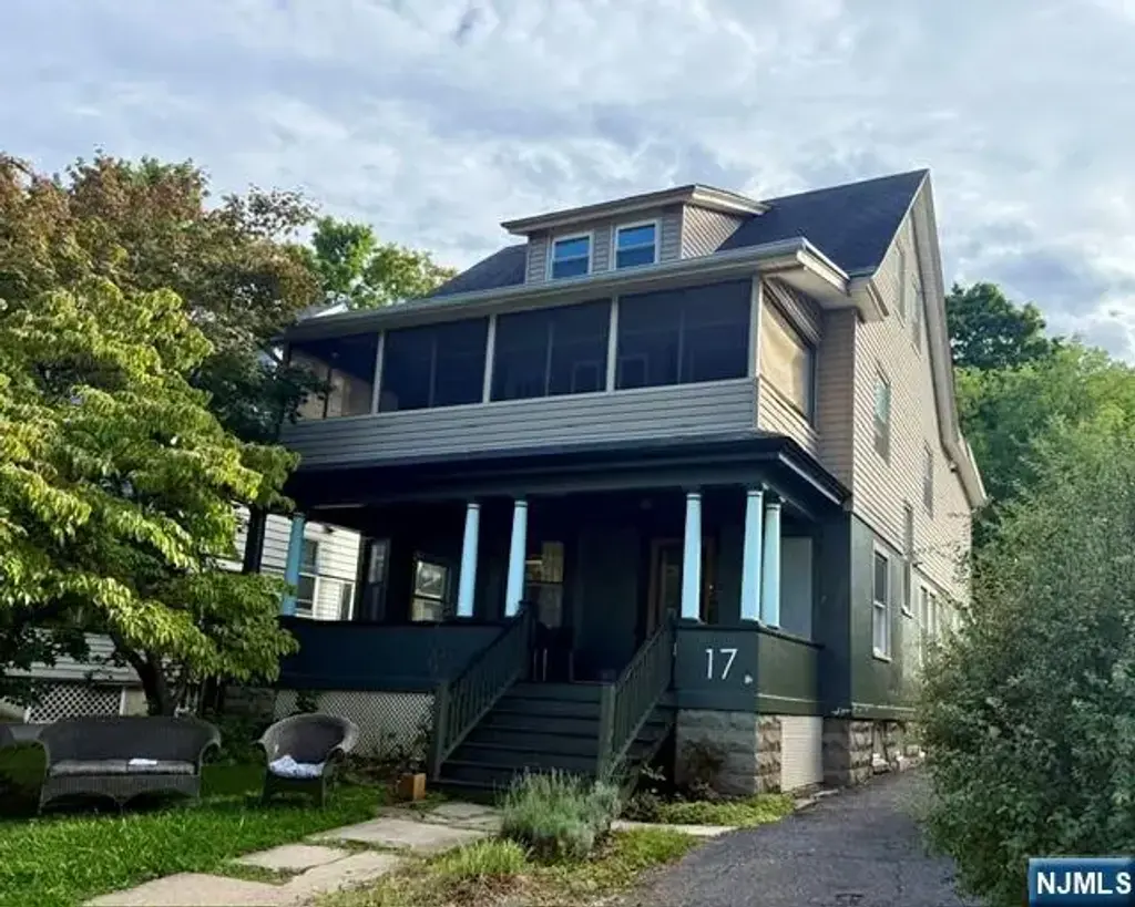 17 Oxford Street, Montclair