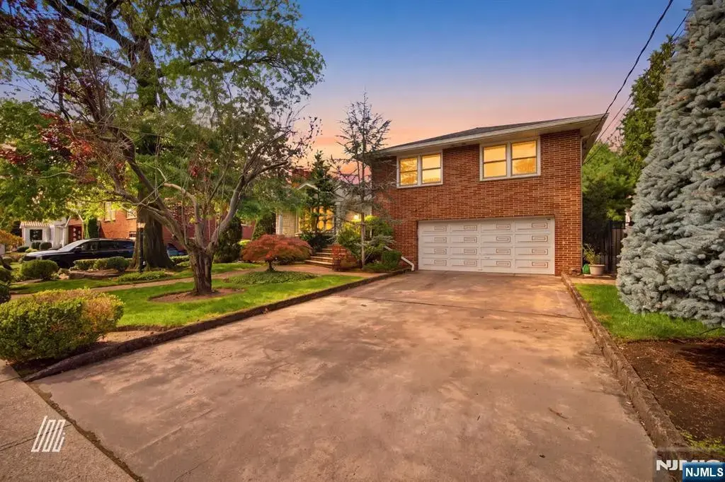 1111 Cumbermeade Road, Fort Lee