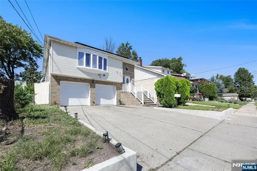 1511 Essex Avenue, Linden