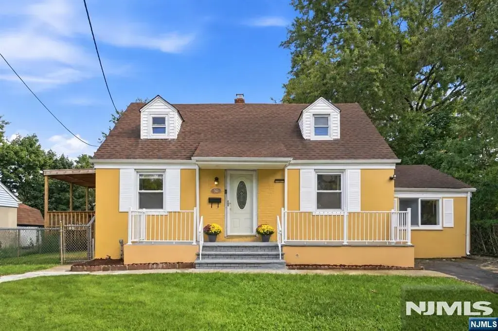 50 Heather Lane, Roselle