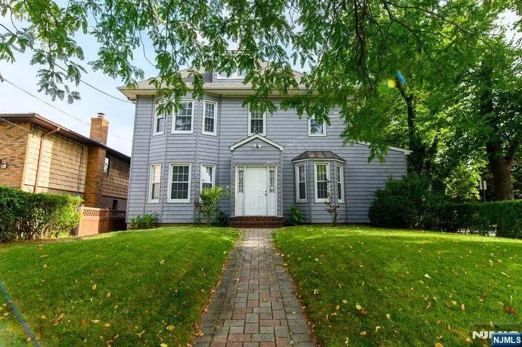 35 E Pierrepont Avenue, Rutherford