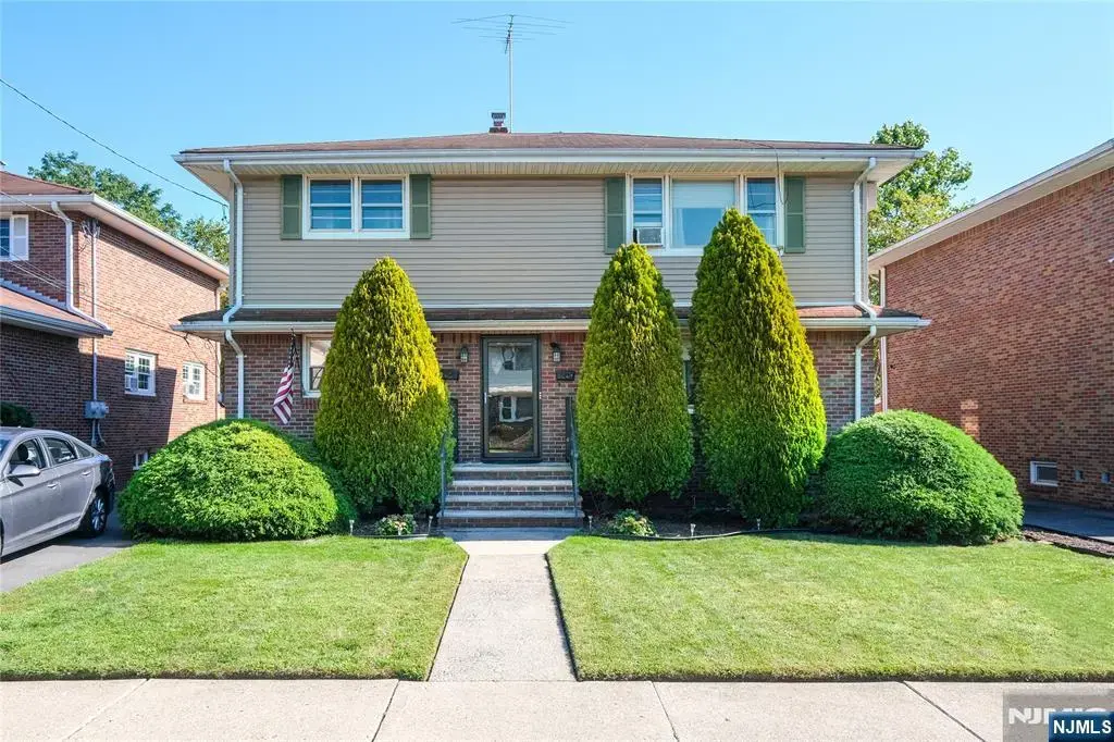 34 Cottage Place, Garfield
