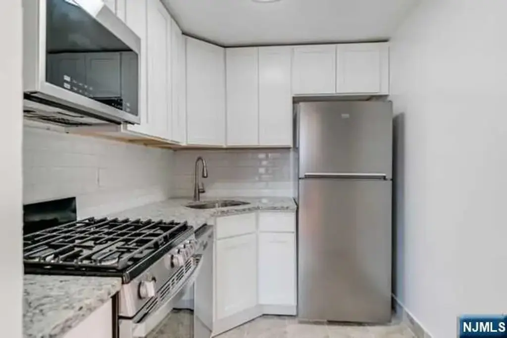 45 Linden 9, Hackensack