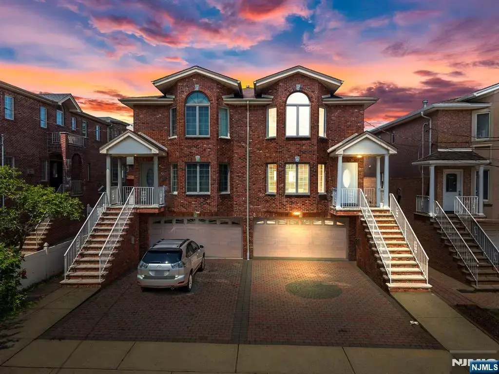 433 1st Street B, Palisades Park
