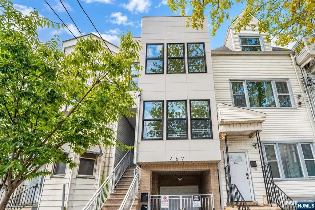 467 Bergen Avenue, Jersey City