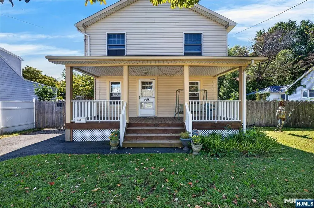 488 Harris Avenue, Middlesex