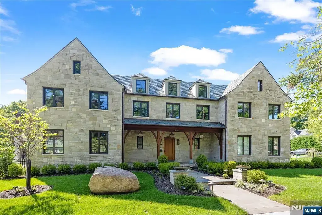 548 Sylvan Place, Haworth