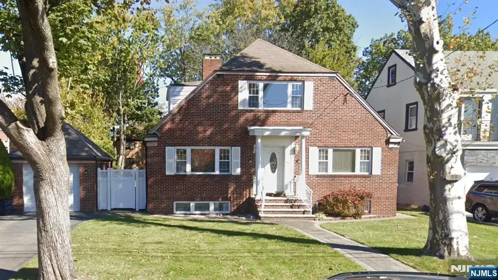 97 Riverview Avenue, Cliffside Park