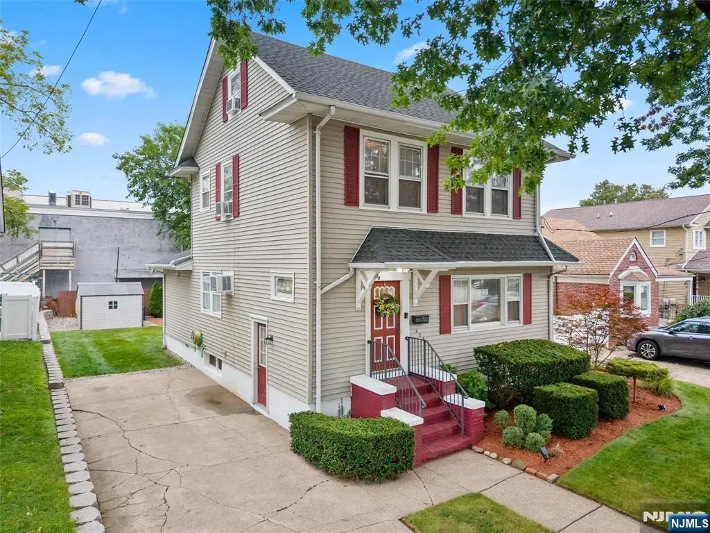 224 Luddington Avenue, Clifton