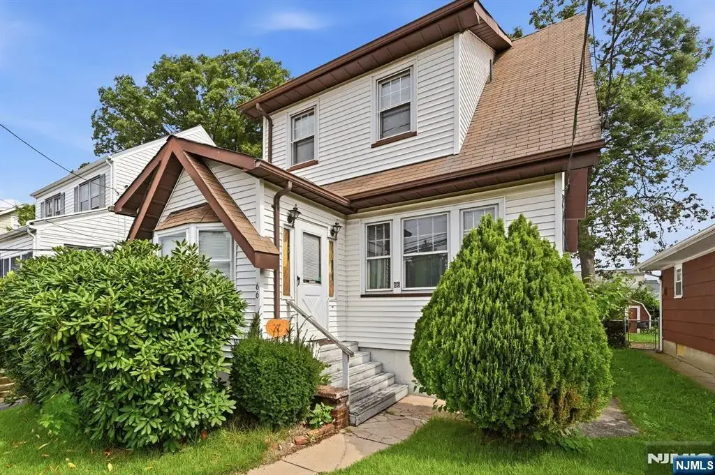 66 Rowland Avenue, Clifton