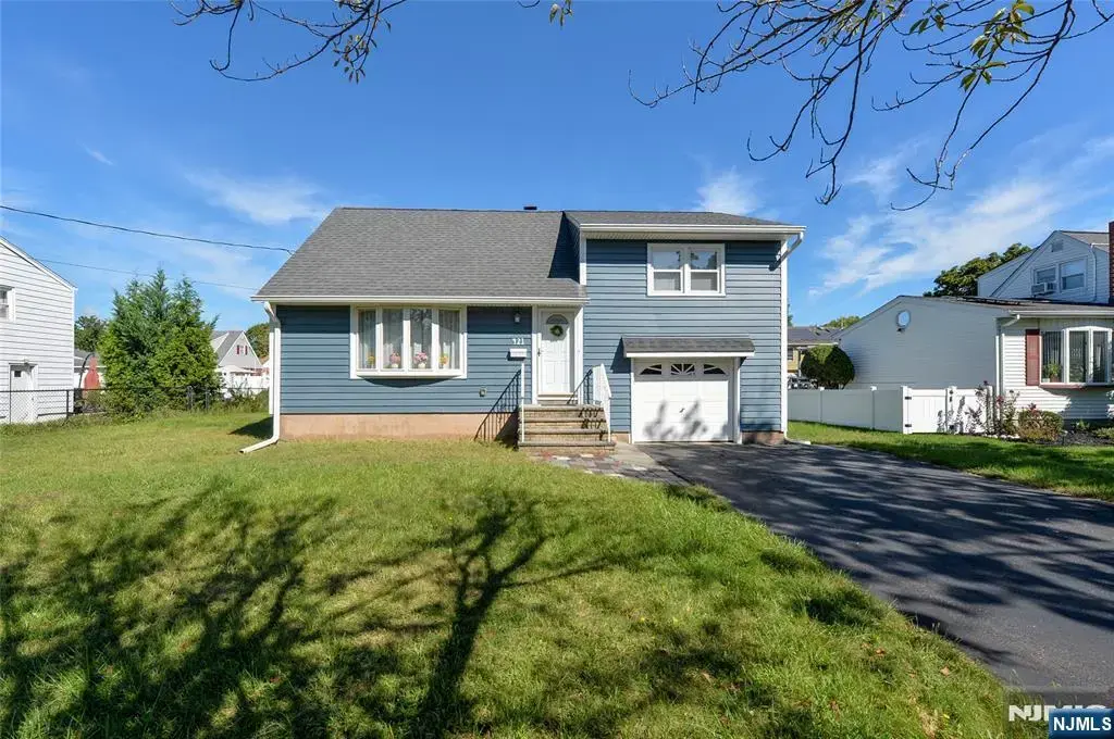 421 Hegi Drive, New Milford