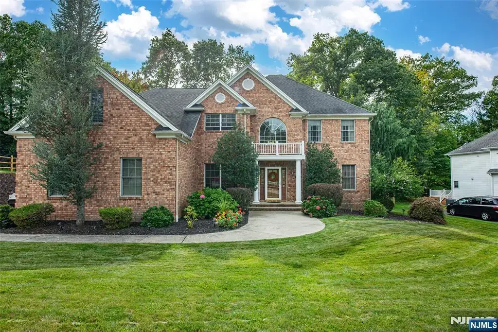 4 Hunter Drive, Mount Olive Township