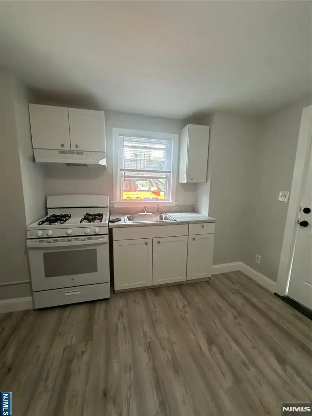 229-233 Park 6, East Rutherford
