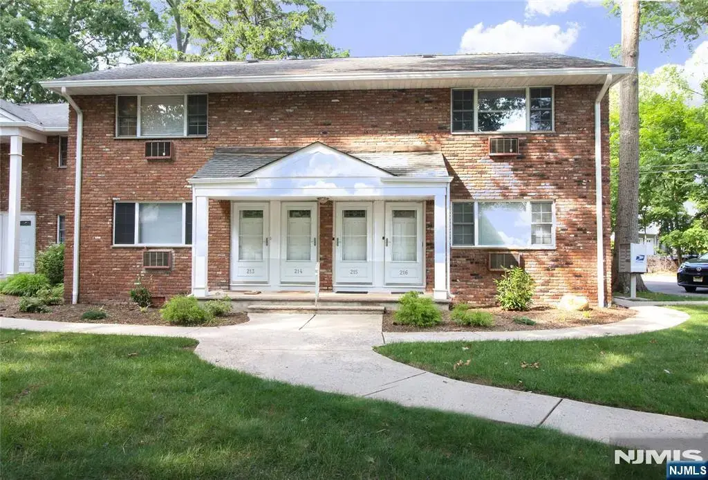 216 Washington 216, Ramsey