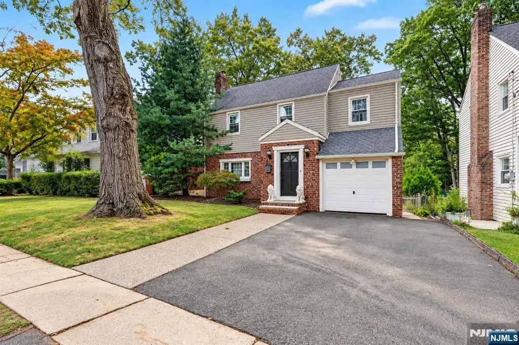 31 Freeman Place, Nutley