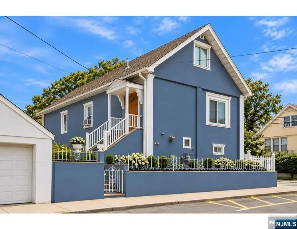 7800 Grand Avenue, North Bergen