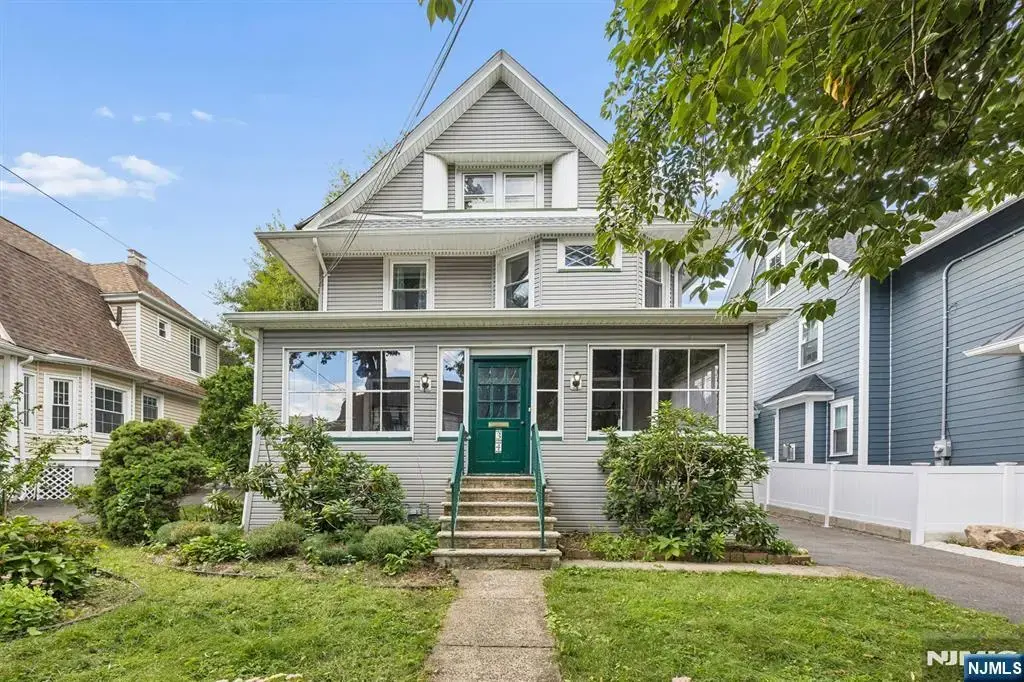 34 Hasbrouck Place, Rutherford
