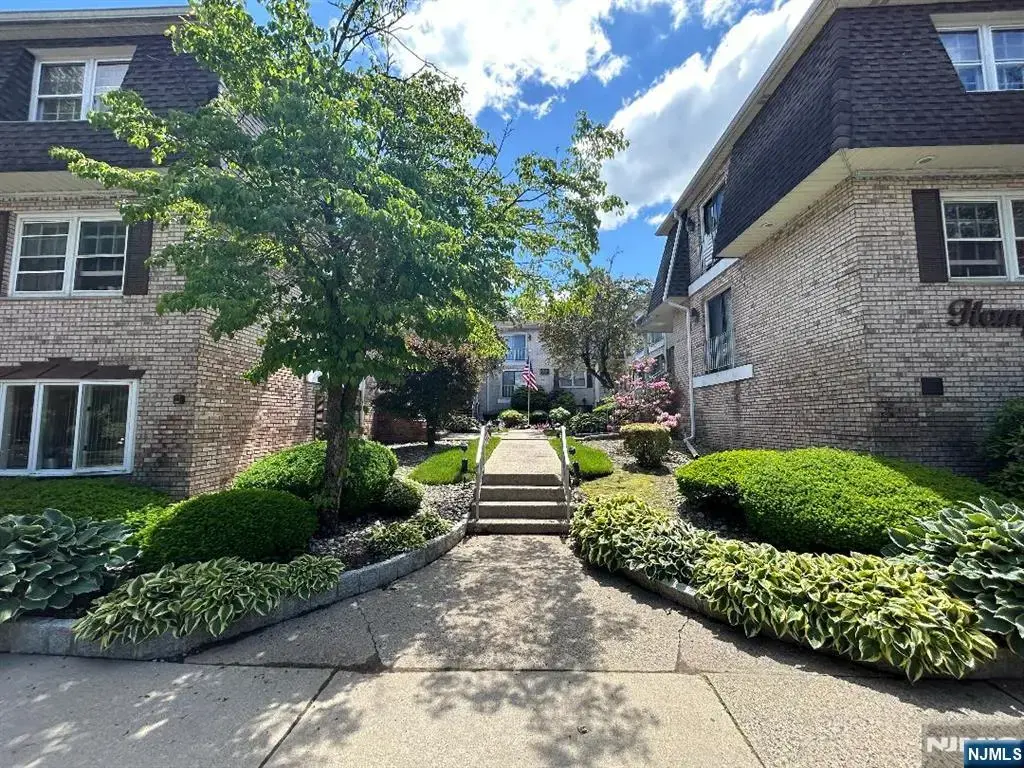 157 3rd 2h, Westwood