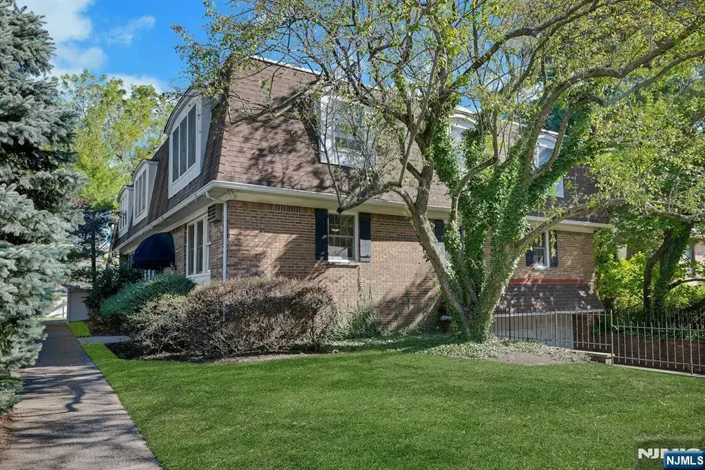301 Claremont Avenue C0003, Montclair