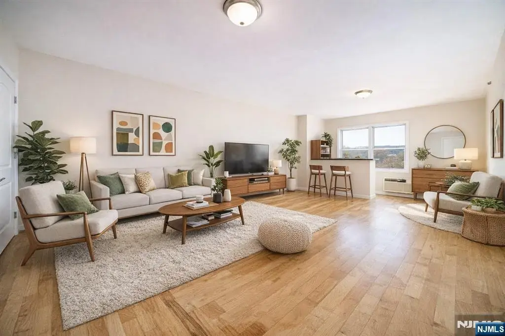 448 Palisade Avenue, Cliffside Park