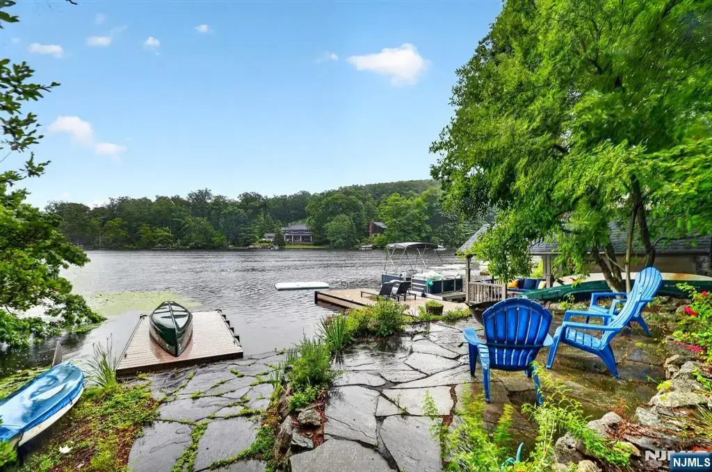 106 Demarest, Bloomingdale