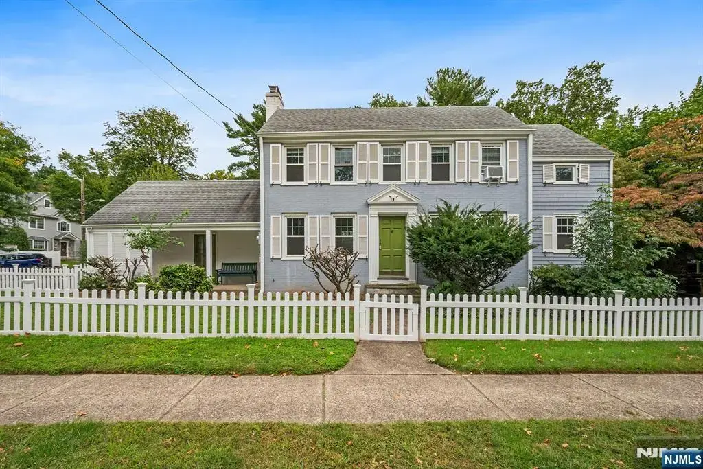 1187 Sussex Road, Teaneck