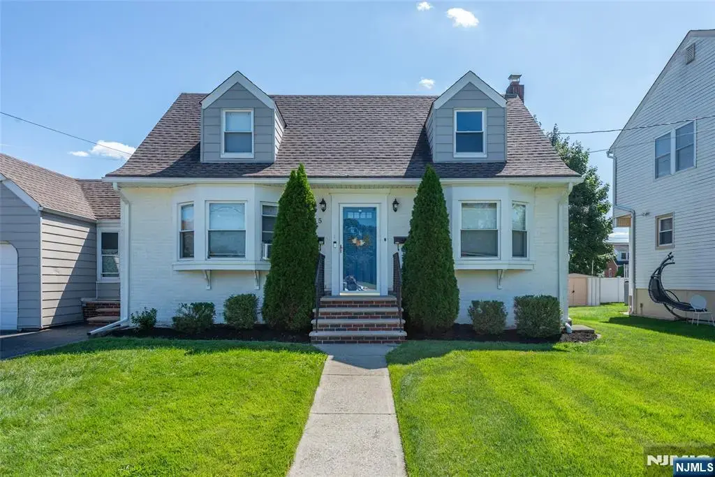 55 Samuel Avenue, Clifton