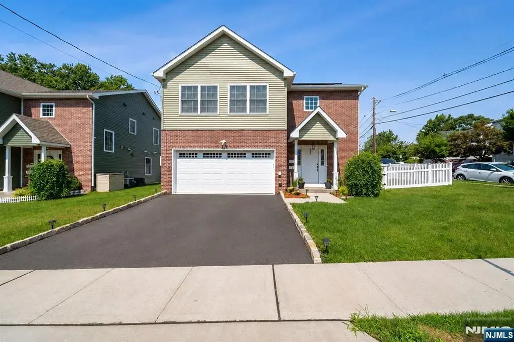17 Park 2, Belleville