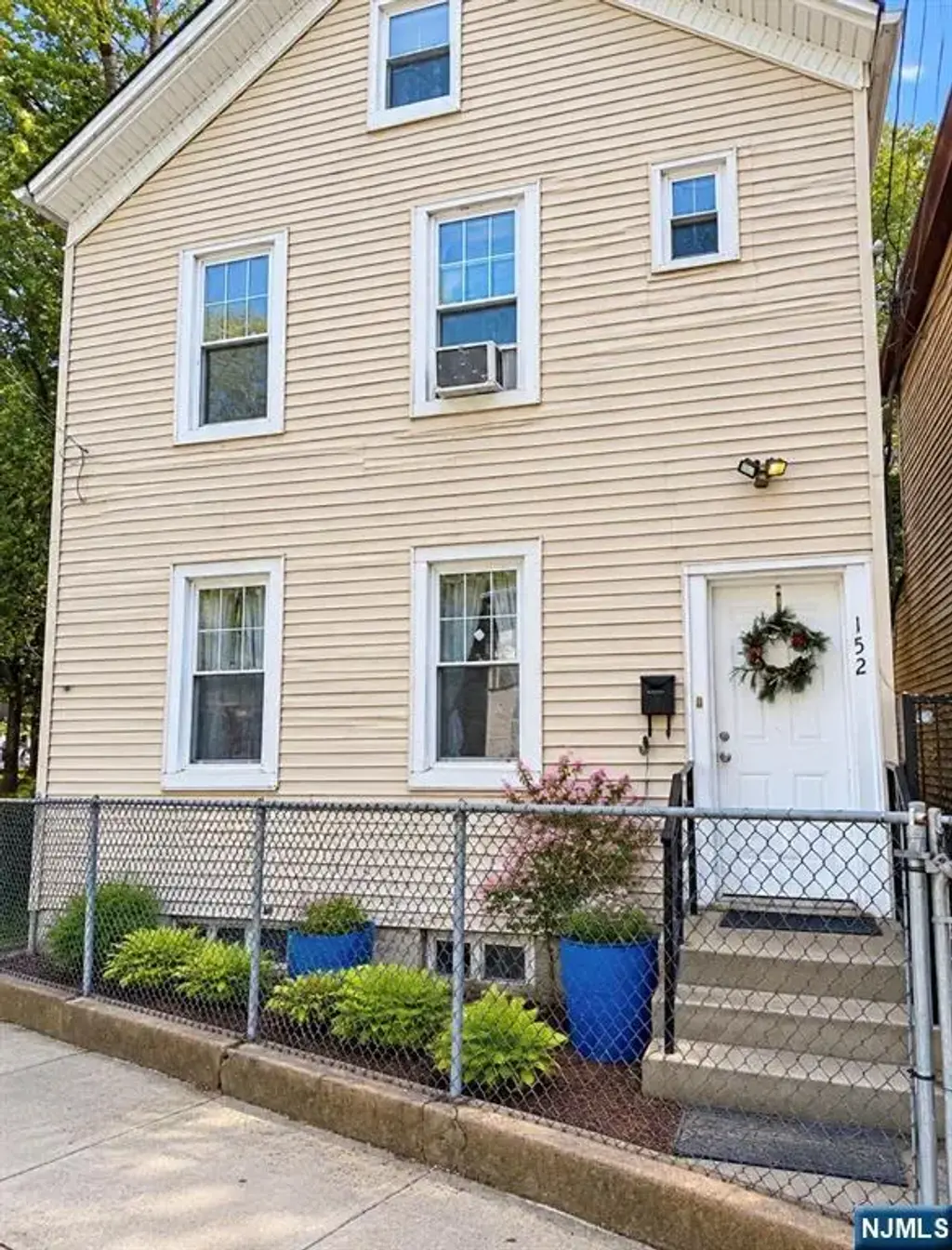152 E Main Street, Paterson