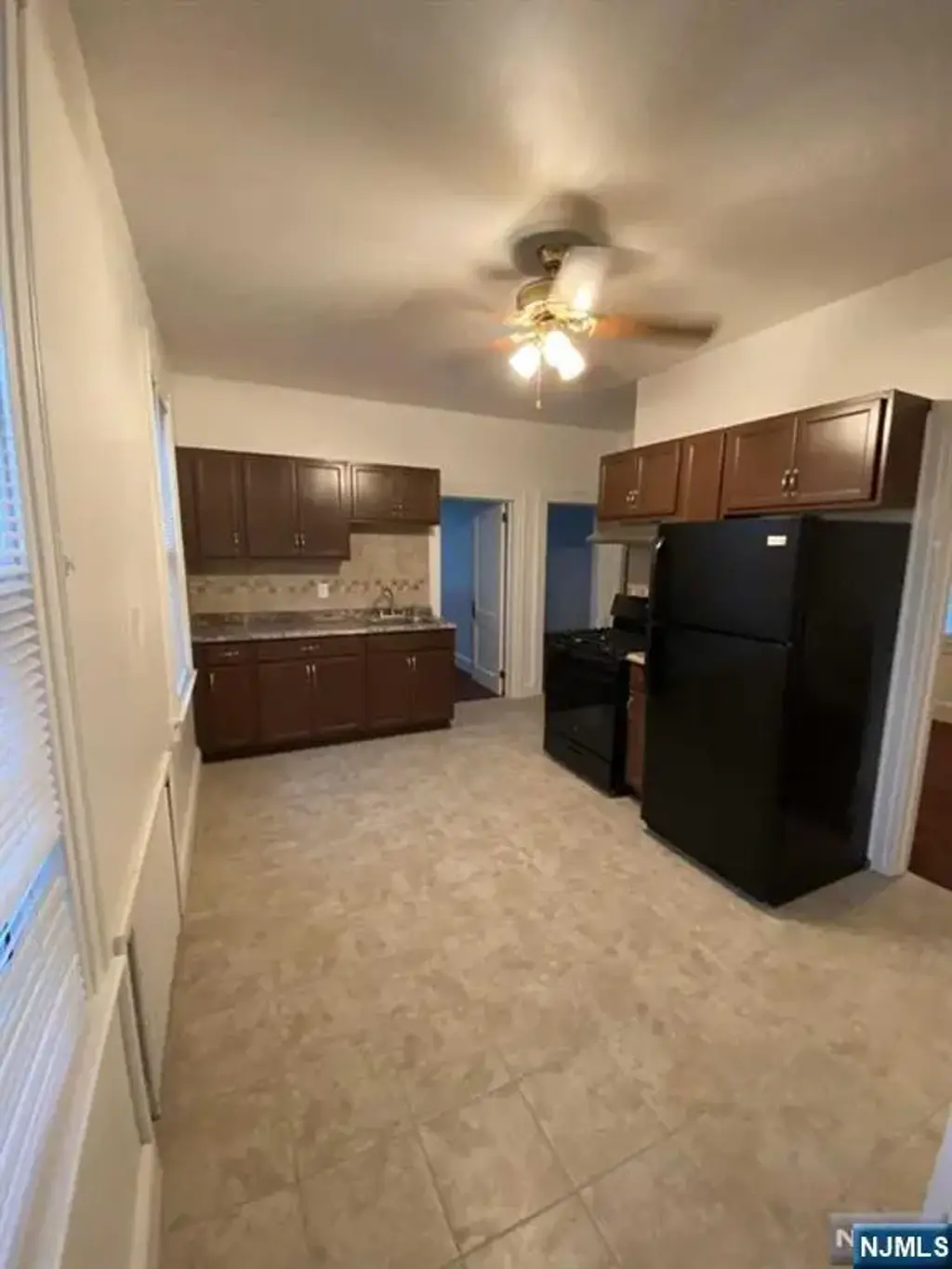 9 Blakely, Garfield