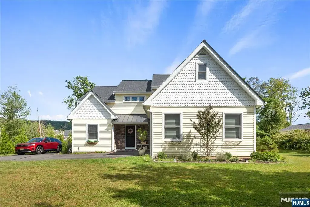 636 Willow Grove Street, Hackettstown
