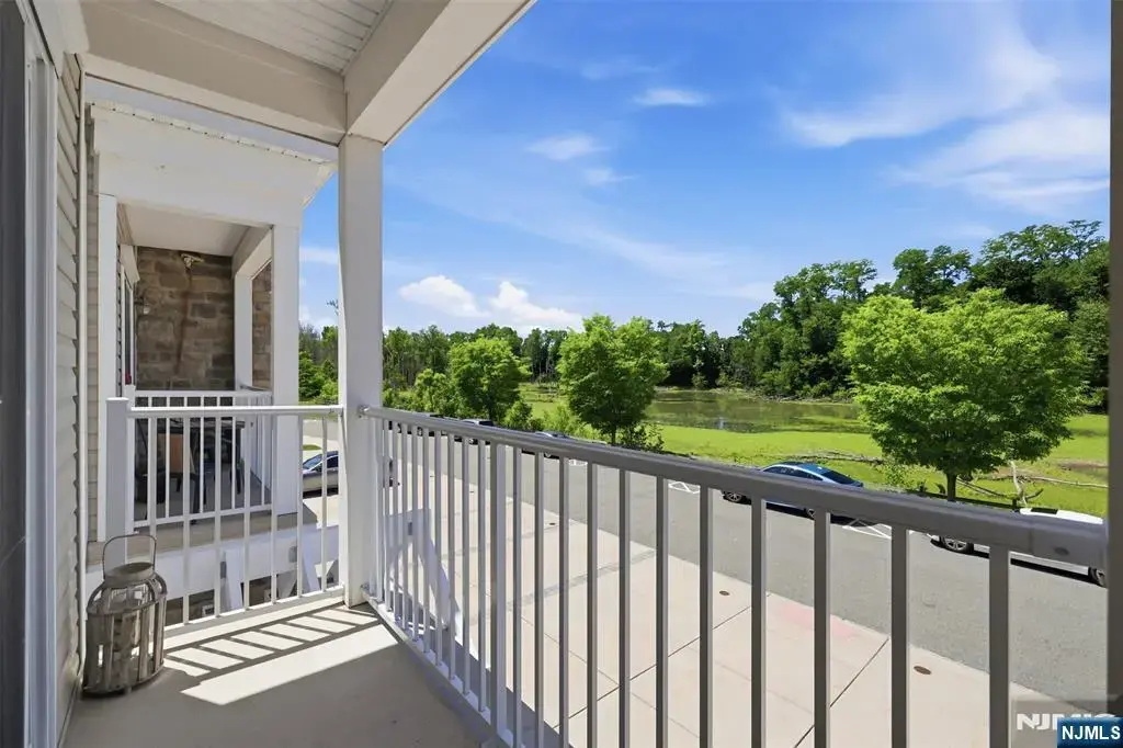 404 Waterview Court 404, Hanover Township