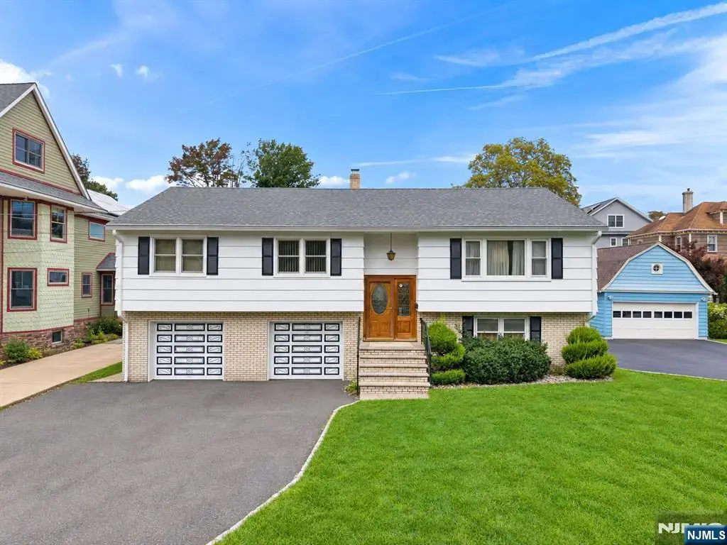 222 Vreeland Avenue, Nutley