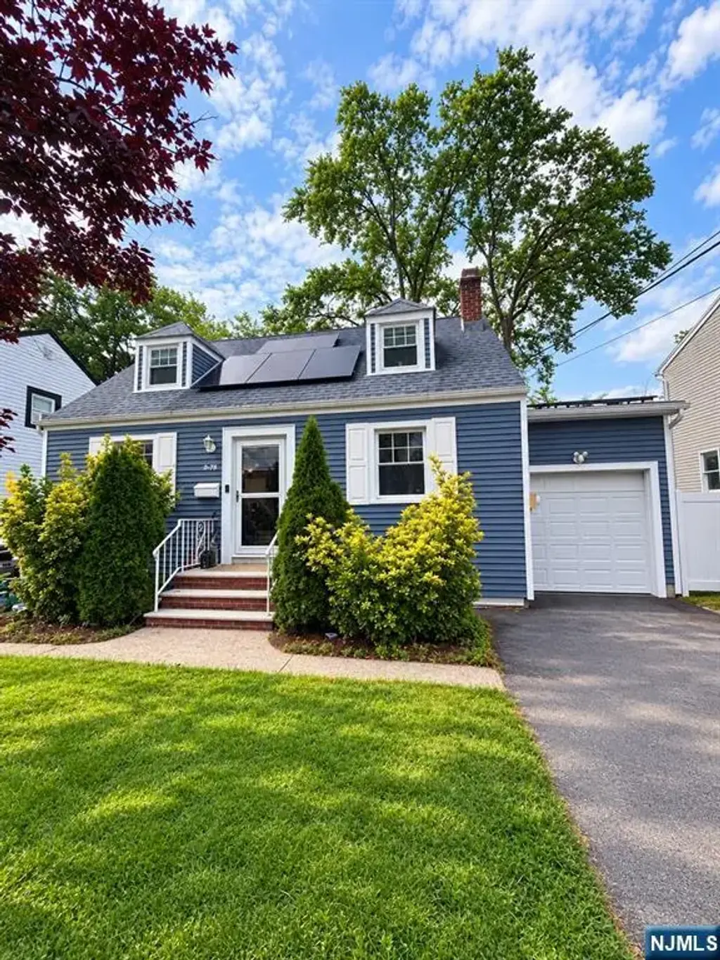 78 Midland Avenue, Fair Lawn