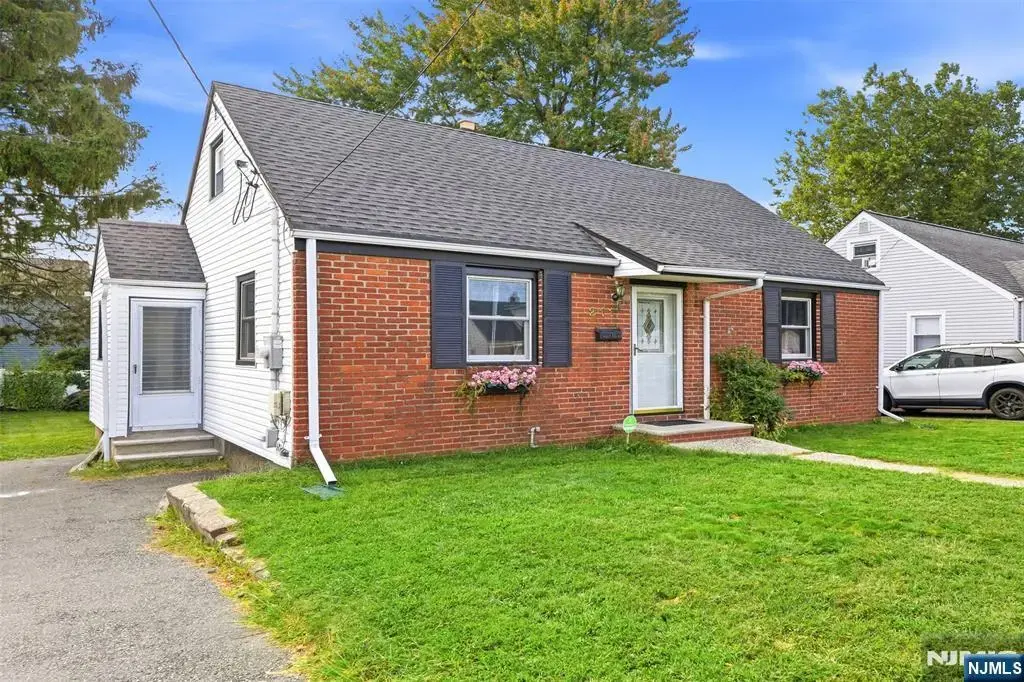 211 Martin Avenue, Clifton