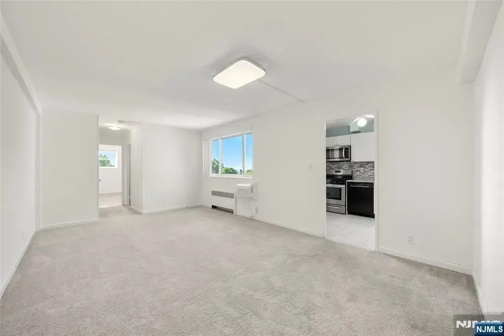 2345 Linwood 5e, Fort Lee