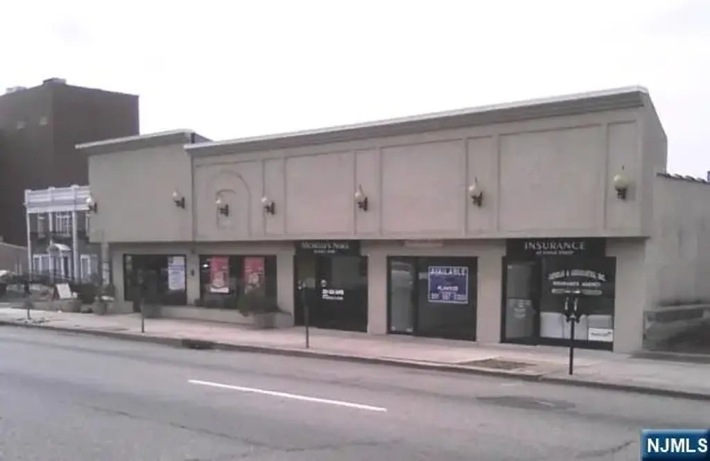 54-62 Engle, Englewood