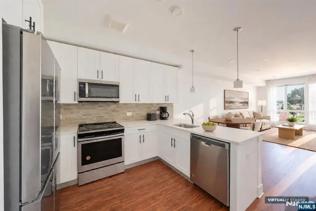 77 Ridge 205, North Arlington