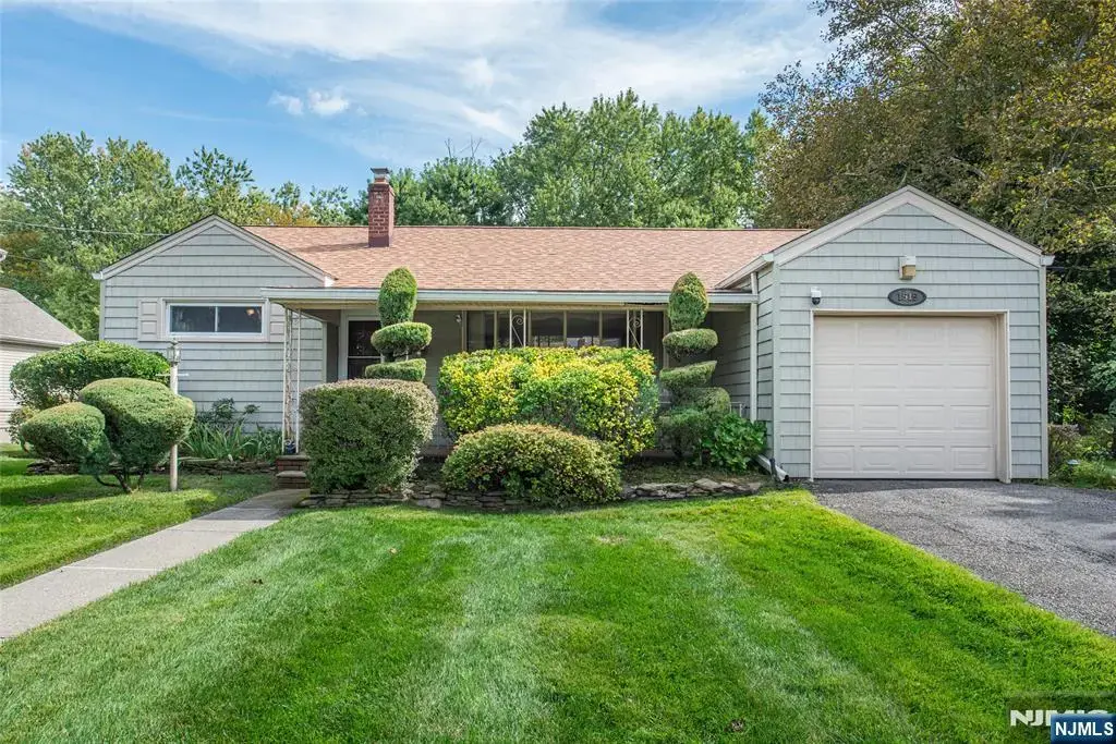 15-15 Jordan Road, Fair Lawn